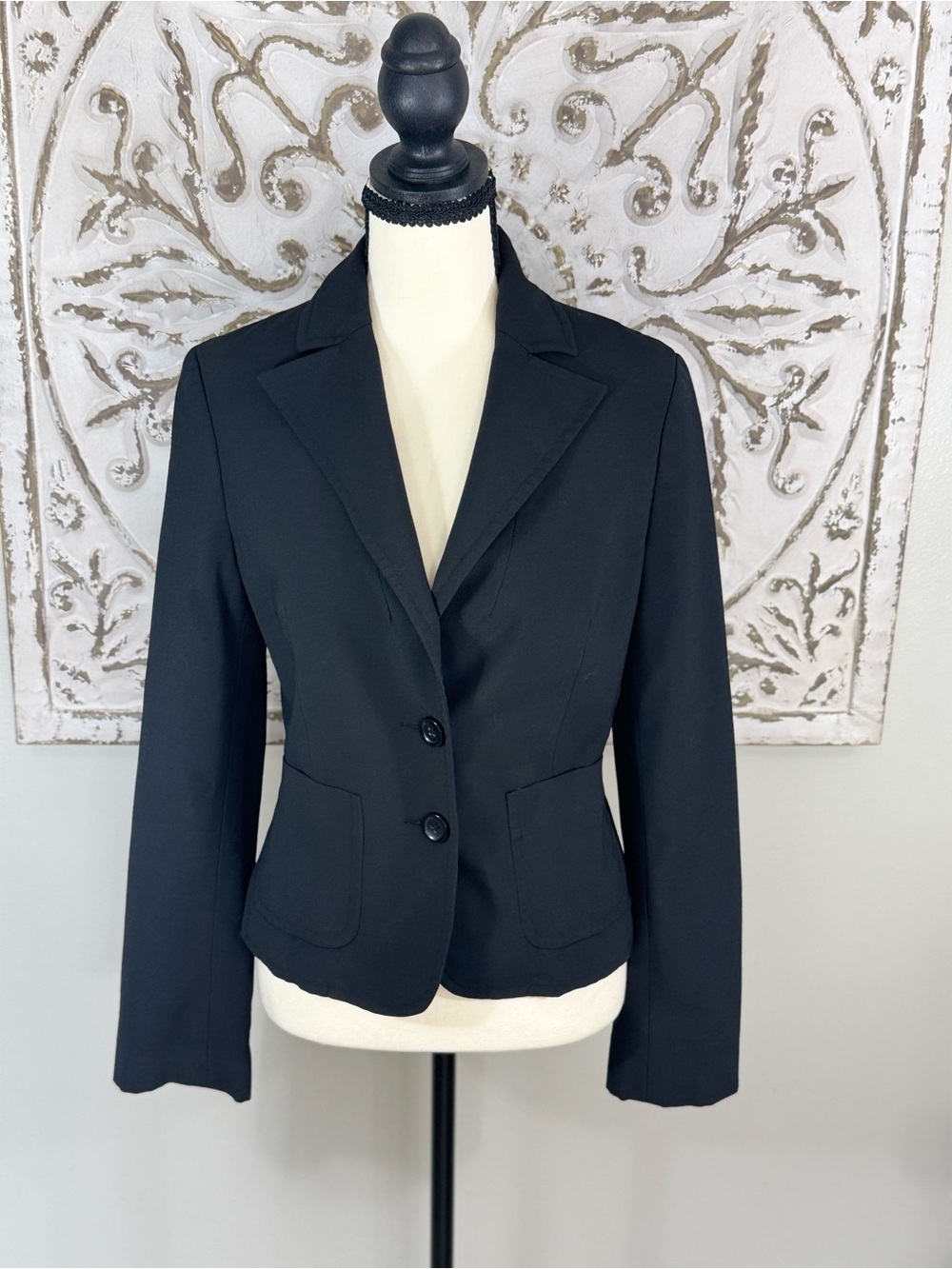 Express Design Studio Black Tailored Blazer – Size 4